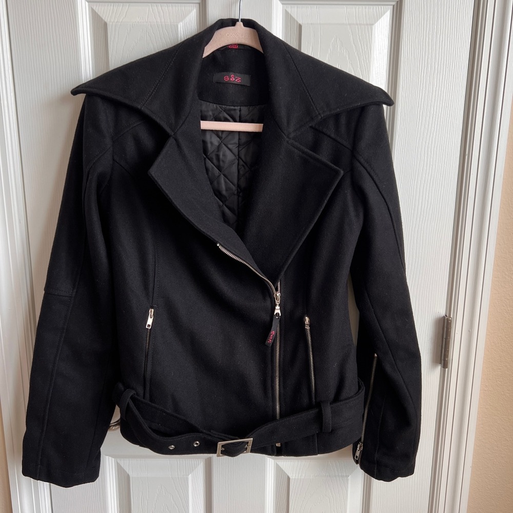 eSz Black Moto Jacket with Belt Detail and Zipper‎ Accents Women's L
